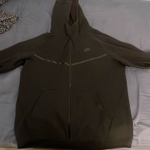 *RARE* 2017 Nike Tech Fleece Black Size: XL